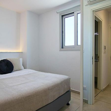 Apartamento Phaedrus Living - Seaside Executive Flat Harbour 203 Paphos Exterior foto