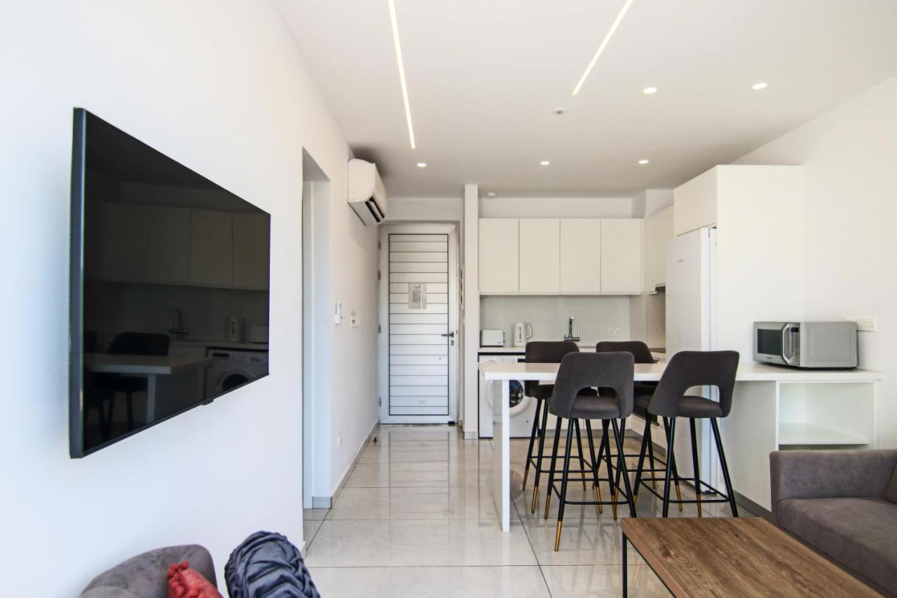 Apartamento Phaedrus Living - Seaside Executive Flat Harbour 203 Paphos Exterior foto